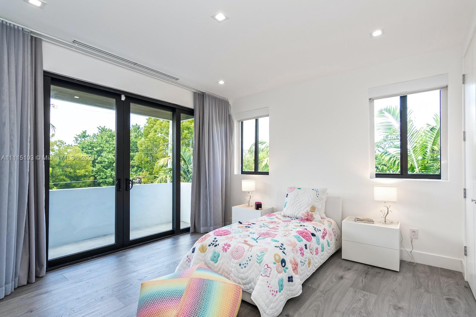 NAUTILUS EXTENSION 4TH - Residential