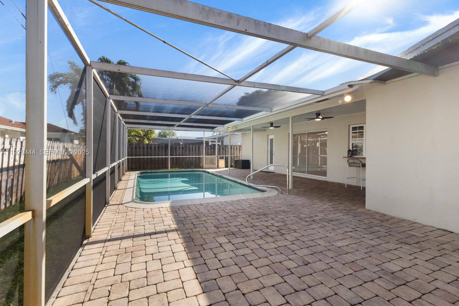 SUNRISE GOLF VILLAGE SEC - Residential Lease