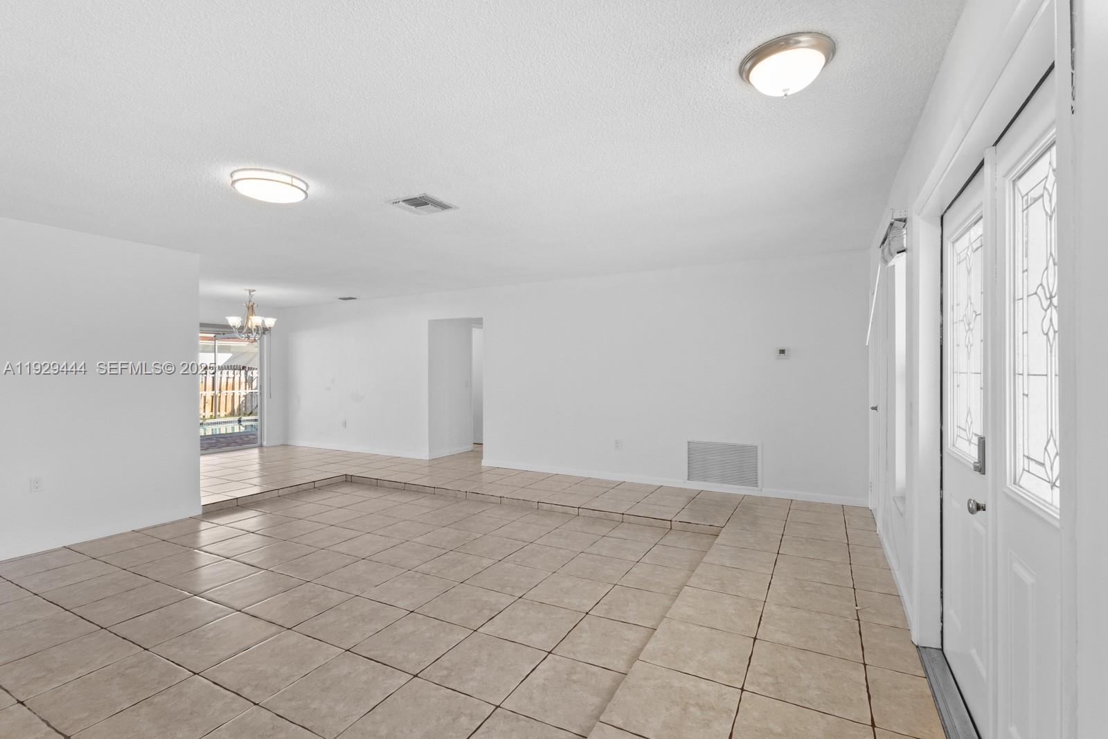 SUNRISE GOLF VILLAGE SEC - Residential Lease