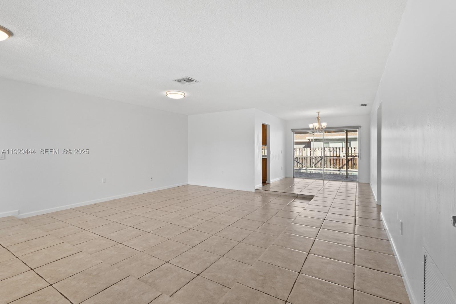 SUNRISE GOLF VILLAGE SEC - Residential Lease