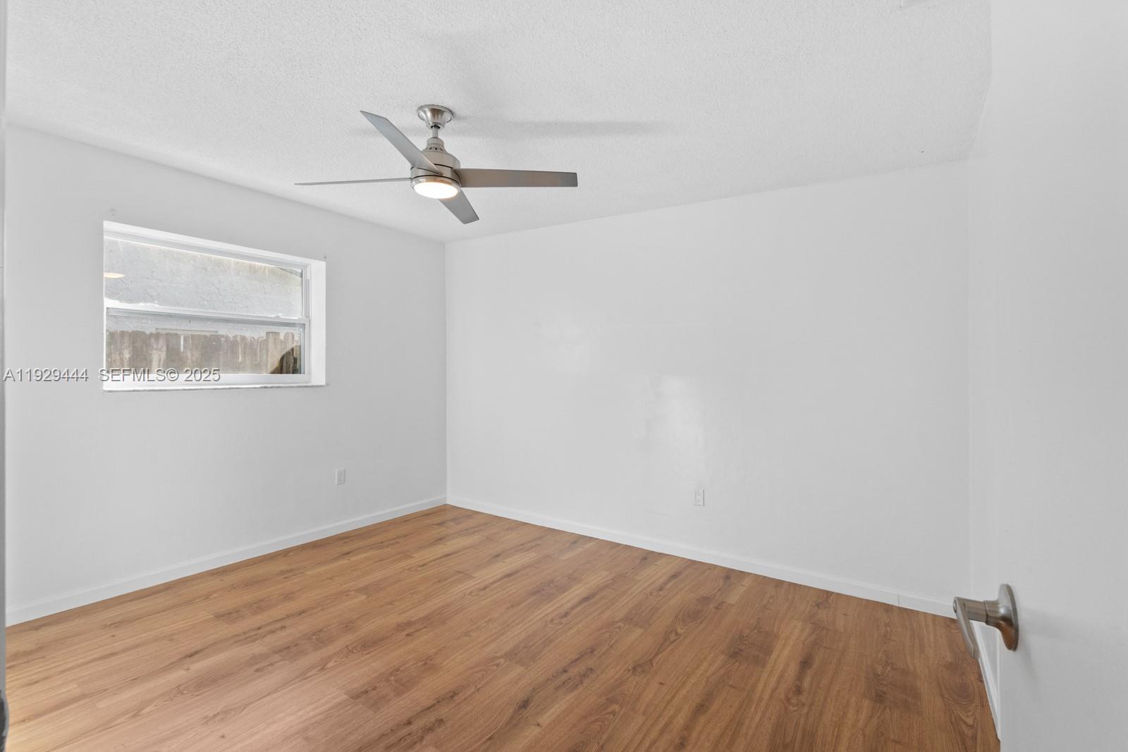 SUNRISE GOLF VILLAGE SEC - Residential Lease