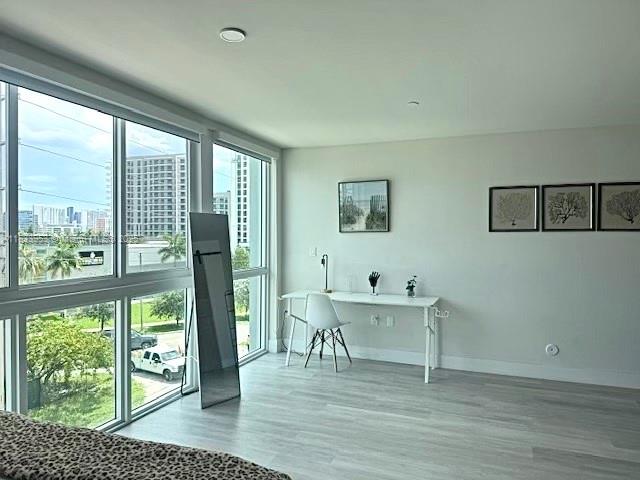 AVENTURA VILLAGE - Residential