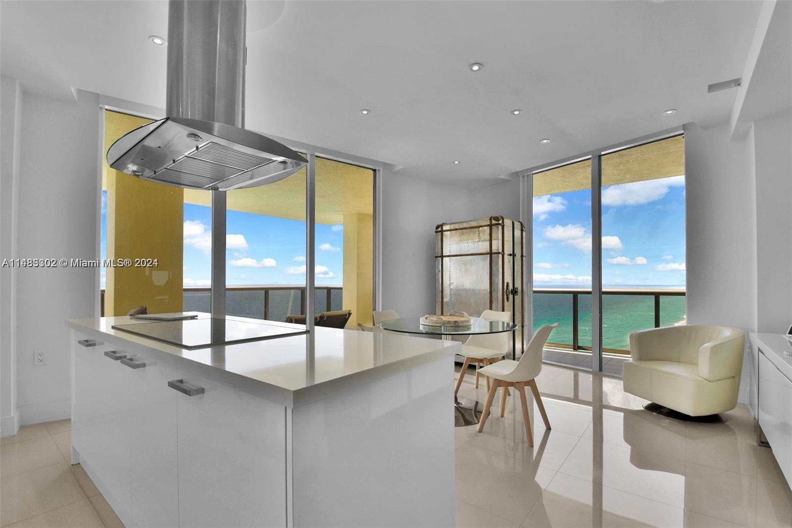 SAYAN CONDO - Residential