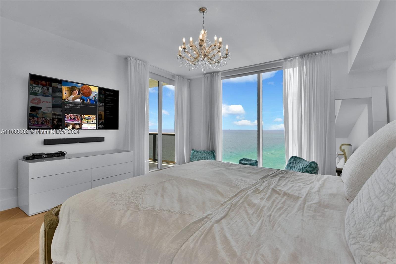 SAYAN CONDO - Residential