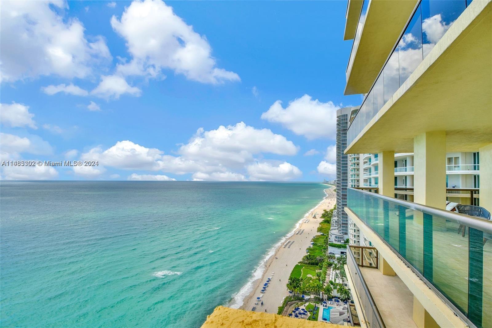 SAYAN CONDO - Residential