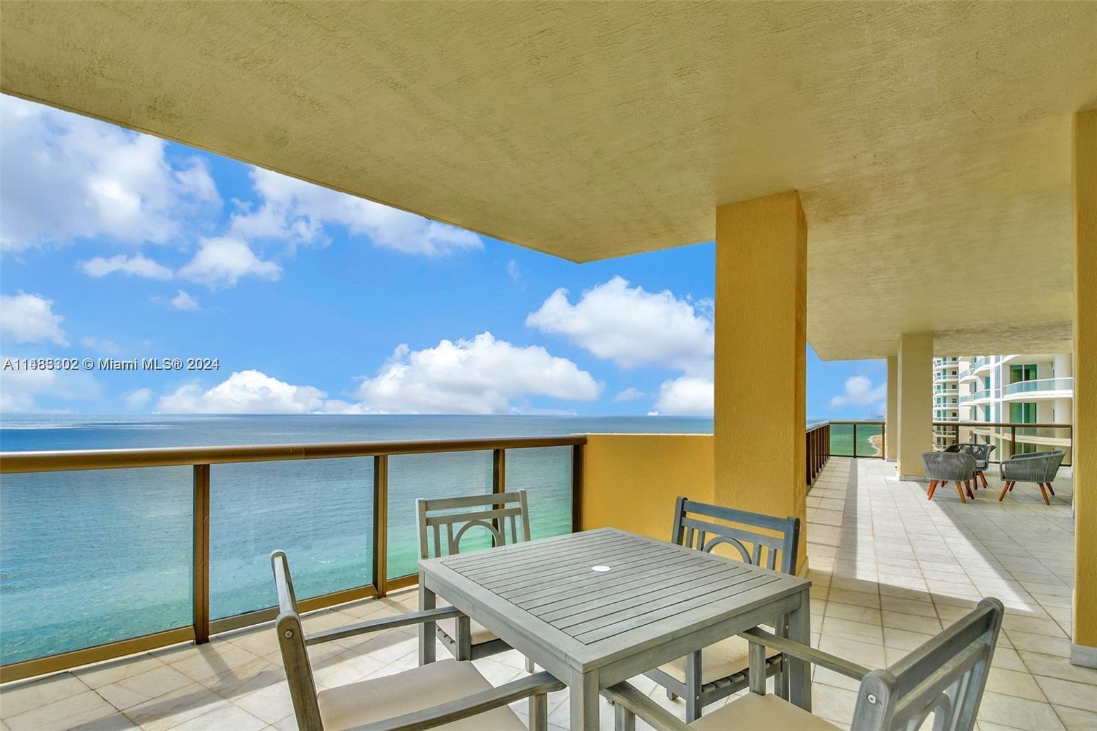 SAYAN CONDO - Residential