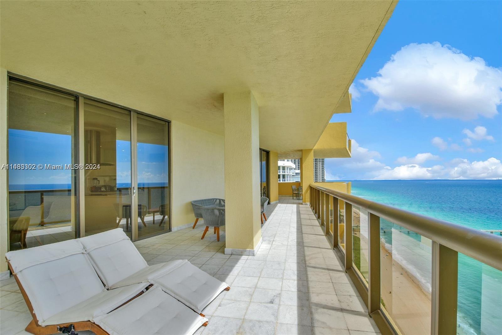 SAYAN CONDO - Residential