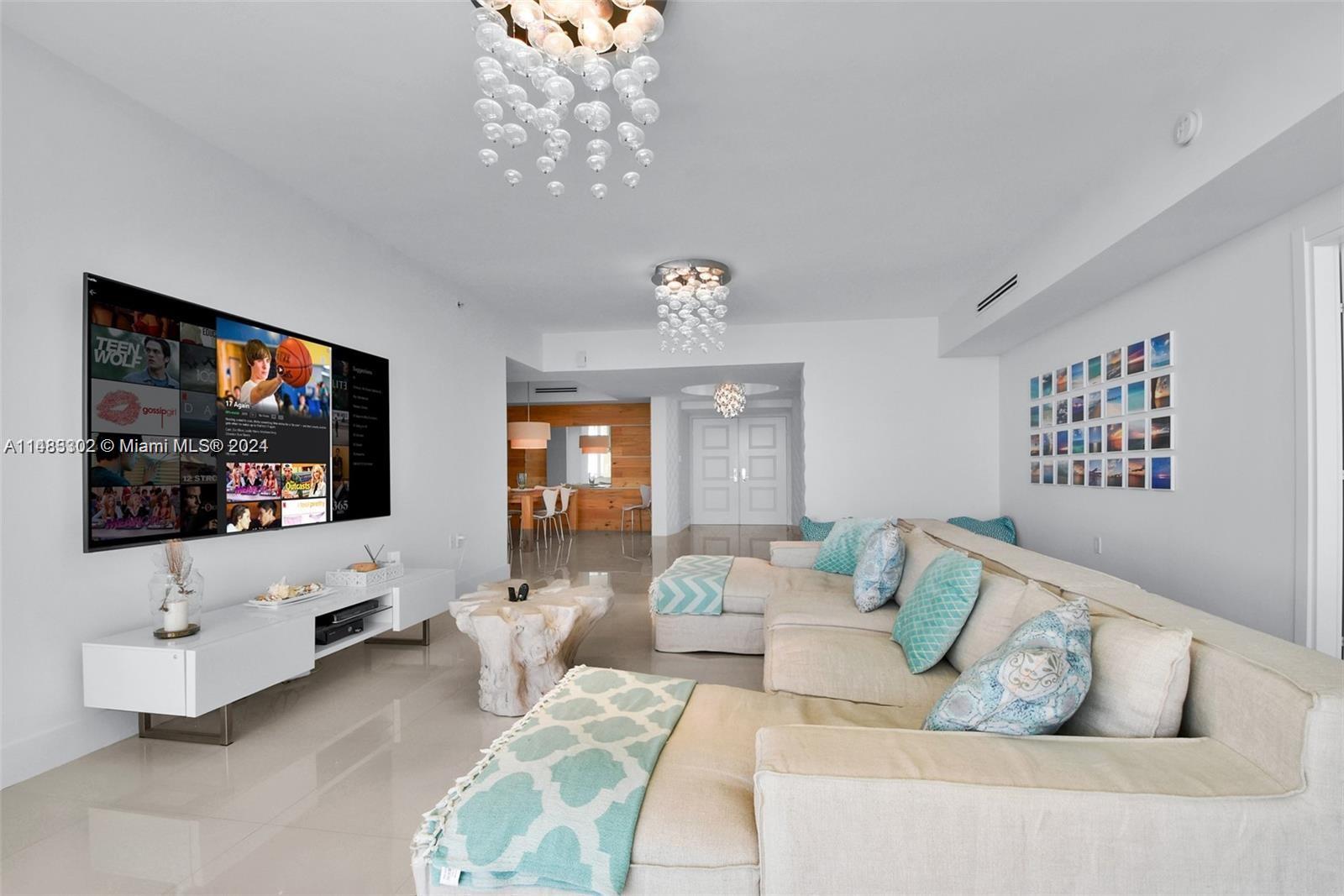 SAYAN CONDO - Residential