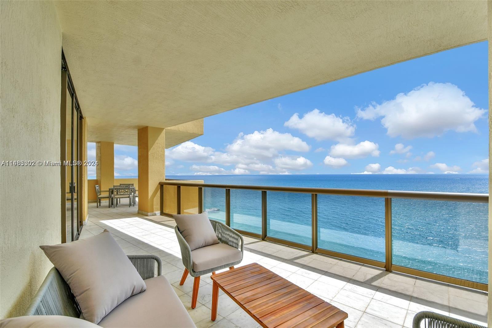 SAYAN CONDO - Residential