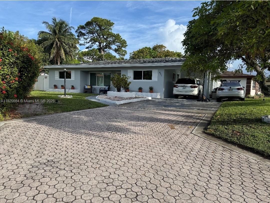 651 E Evanston Cir, Fort Lauderdale, Broward County, Florida - 3 Bedrooms  
2 Bathrooms - 