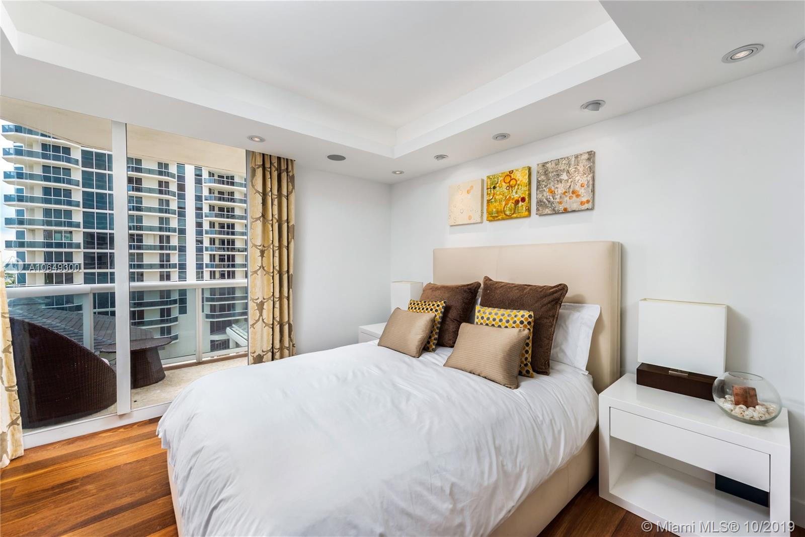 BLUE DIAMOND CONDO - Residential