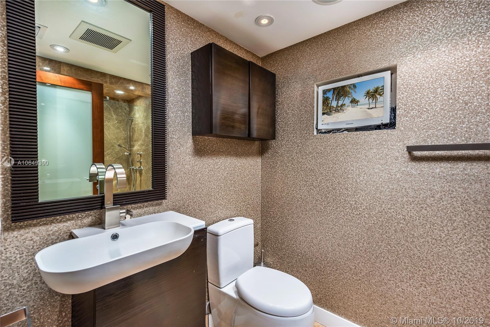 BLUE DIAMOND CONDO - Residential