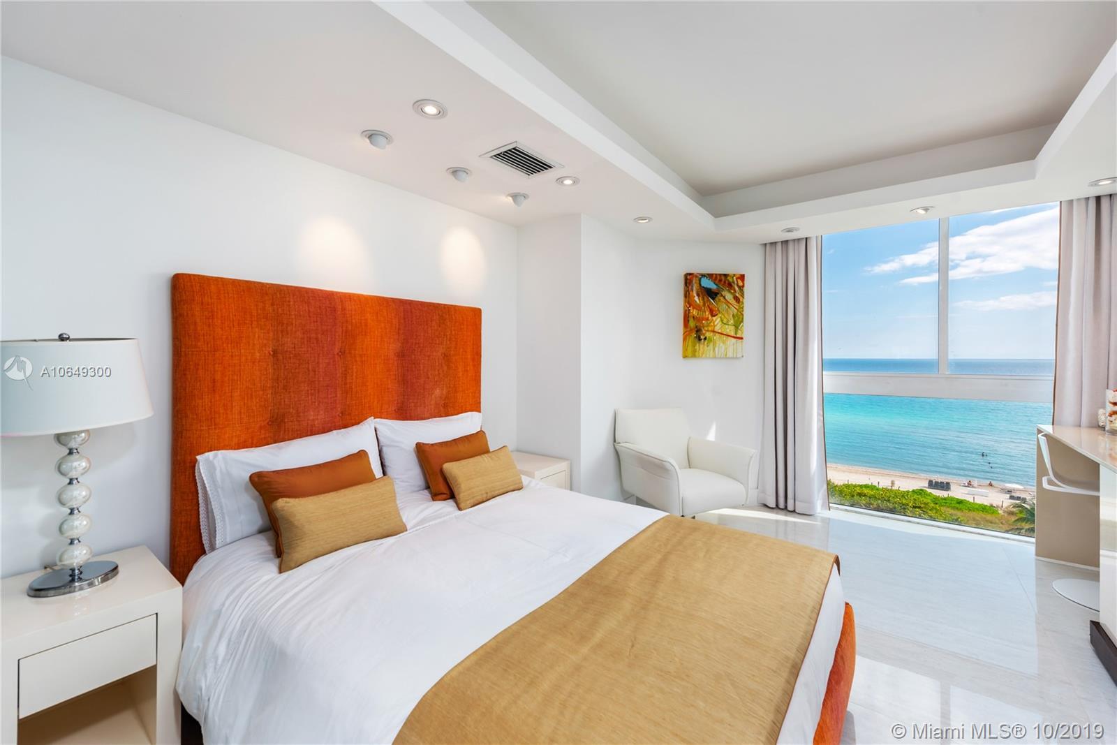 BLUE DIAMOND CONDO - Residential