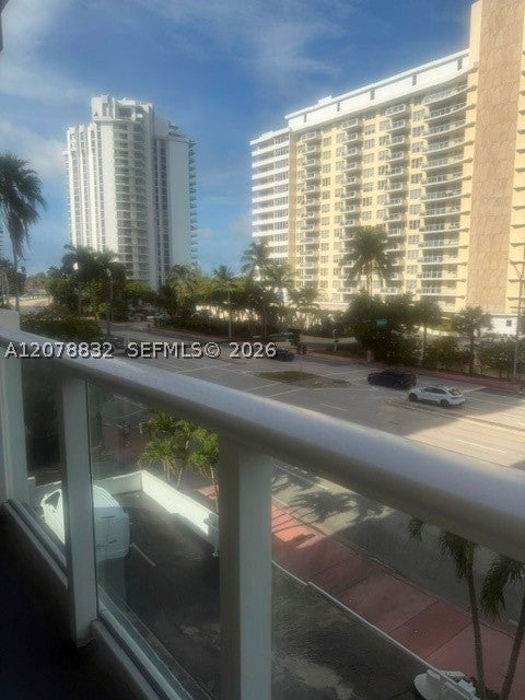 5601 Collins Ave 415