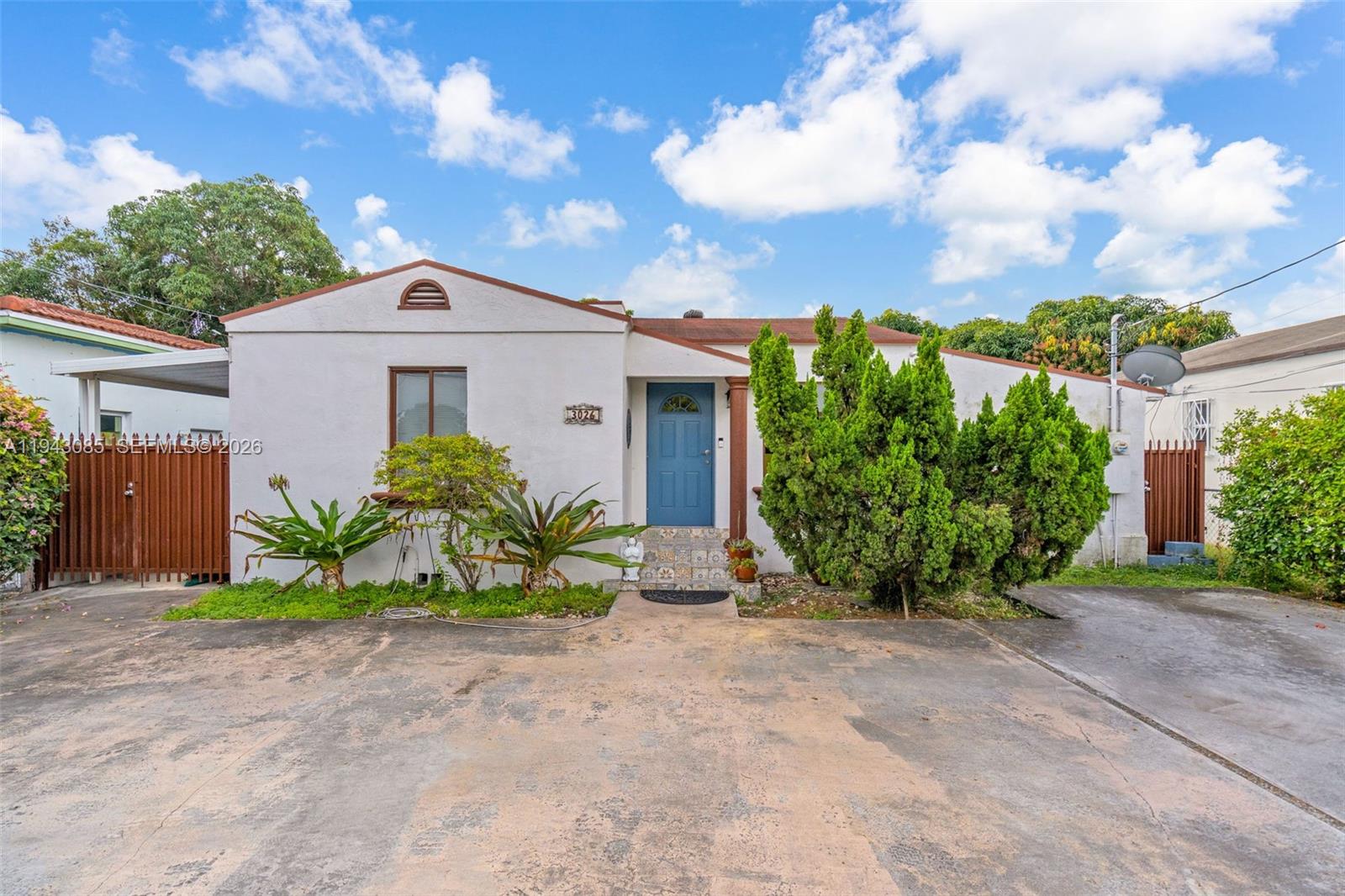 CORAL NOOK - Residential