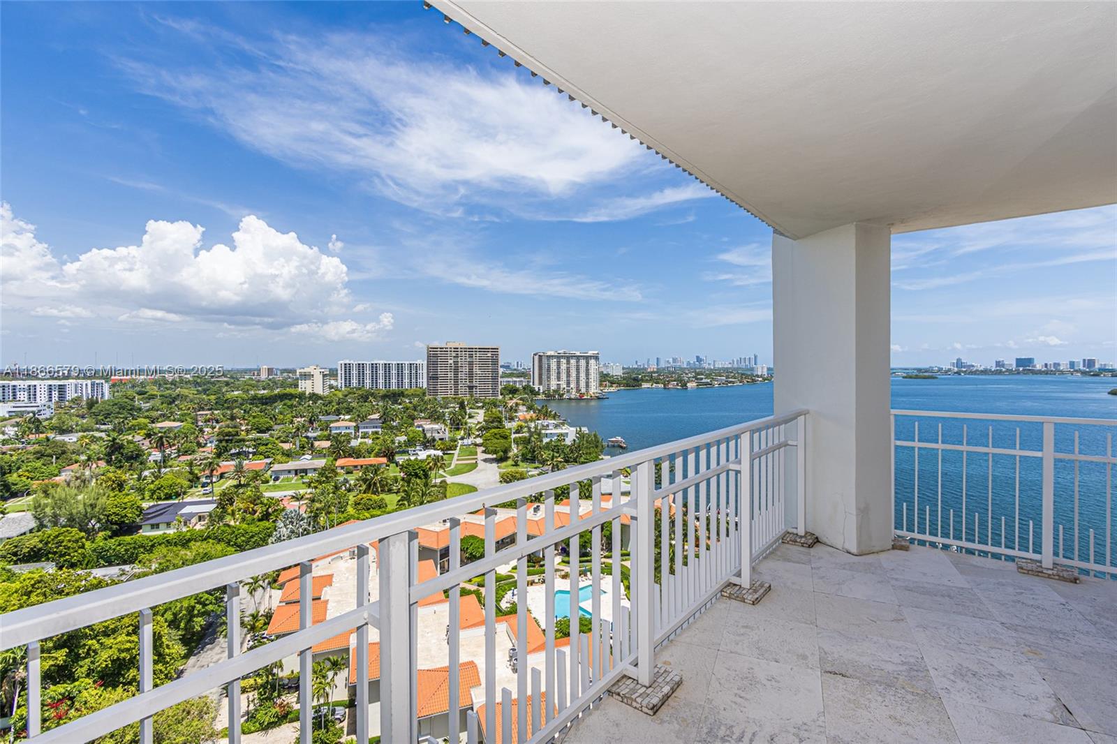THE TOWERS OF QUAYSIDE CO - Residential