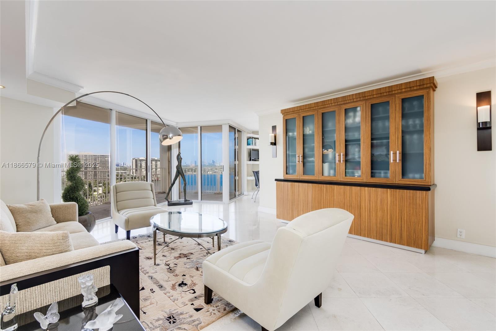 THE TOWERS OF QUAYSIDE CO - Residential