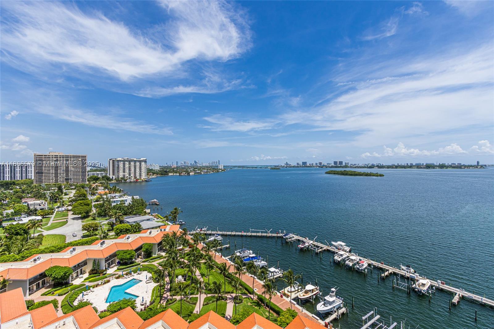 THE TOWERS OF QUAYSIDE CO - Residential