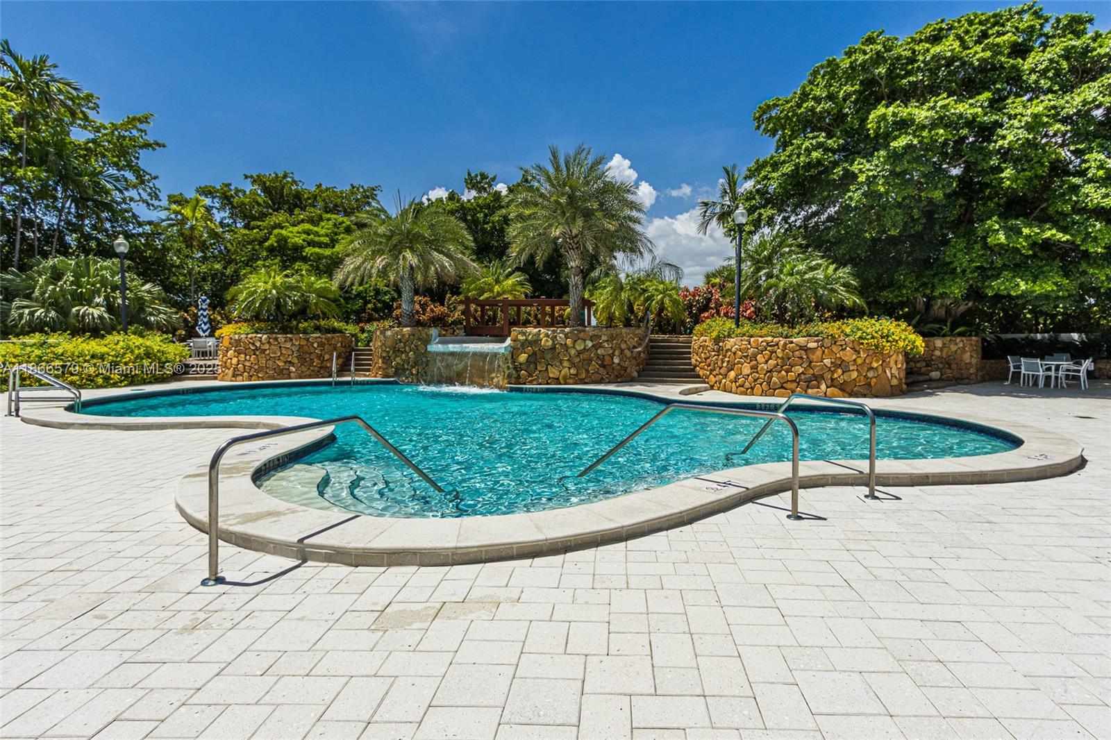 4000 Towerside Ter 1701