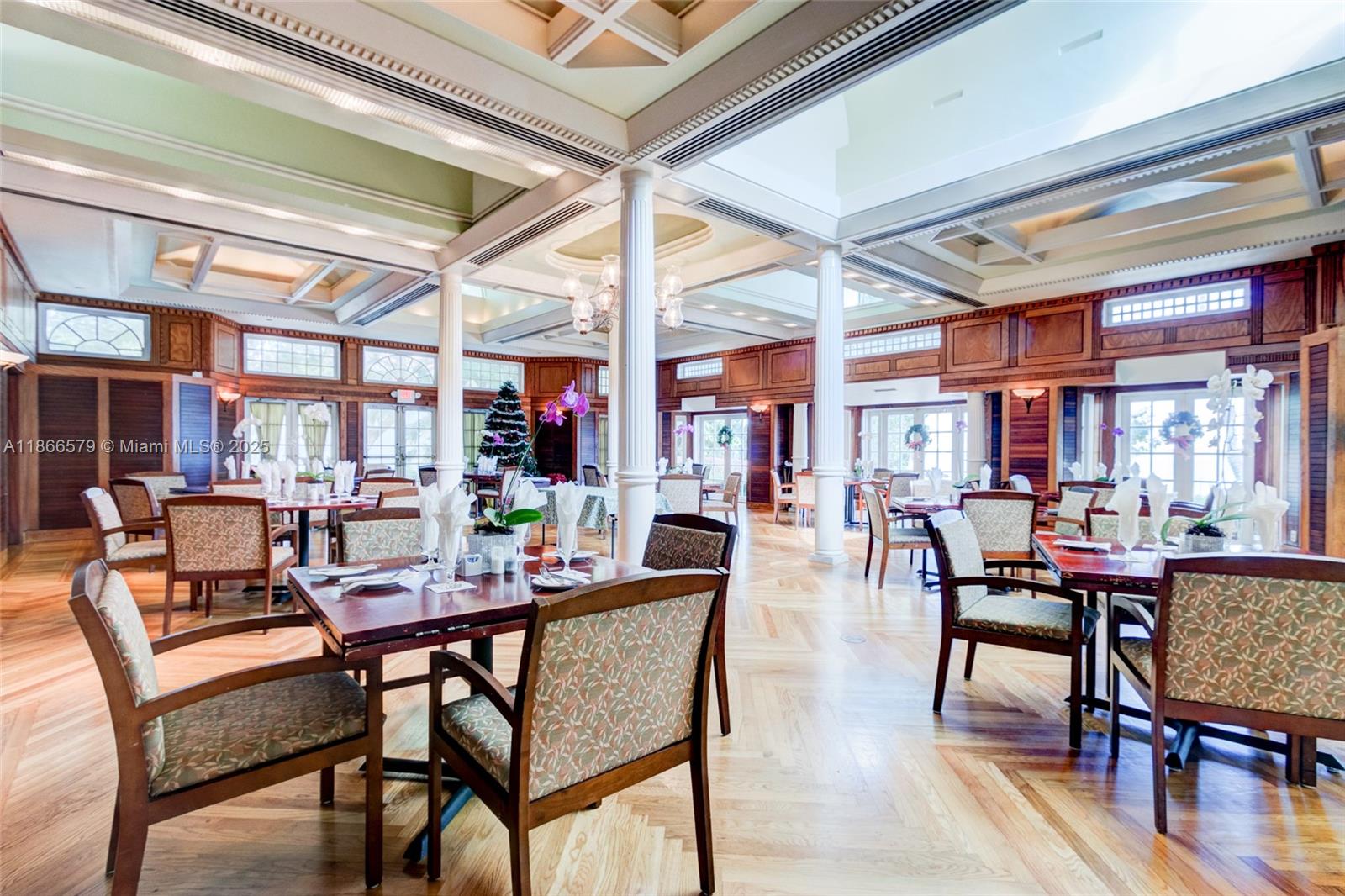 THE TOWERS OF QUAYSIDE CO - Residential