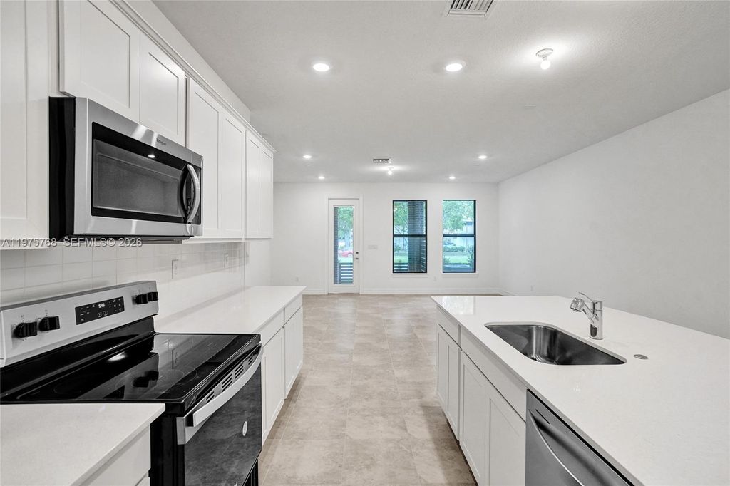 Photo of 8339 NW 7th Pl, Plantation, FL 33324 (MLS # A11975768)