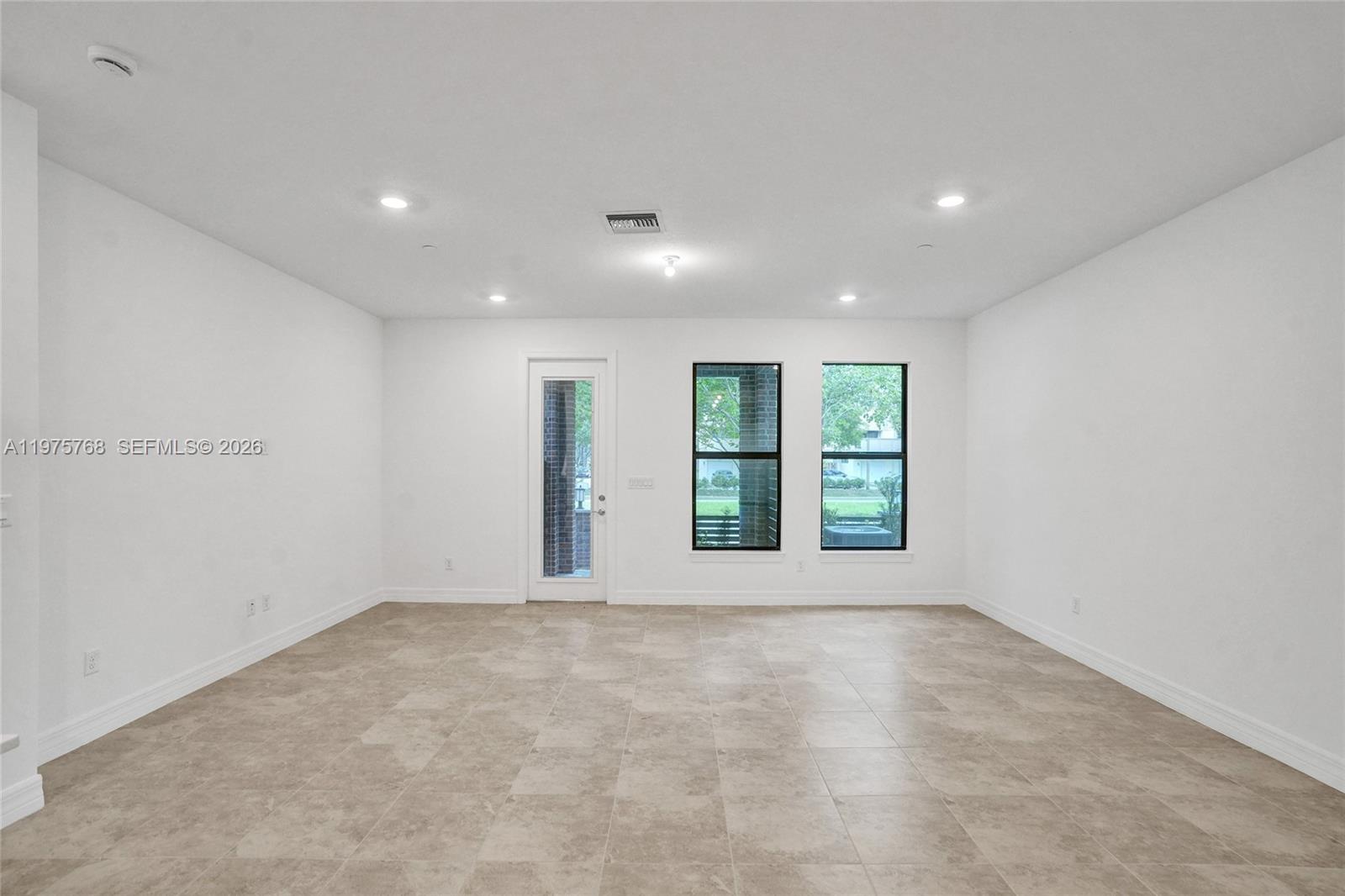 AMERICAN EXPRESS TRACT - Residential Lease