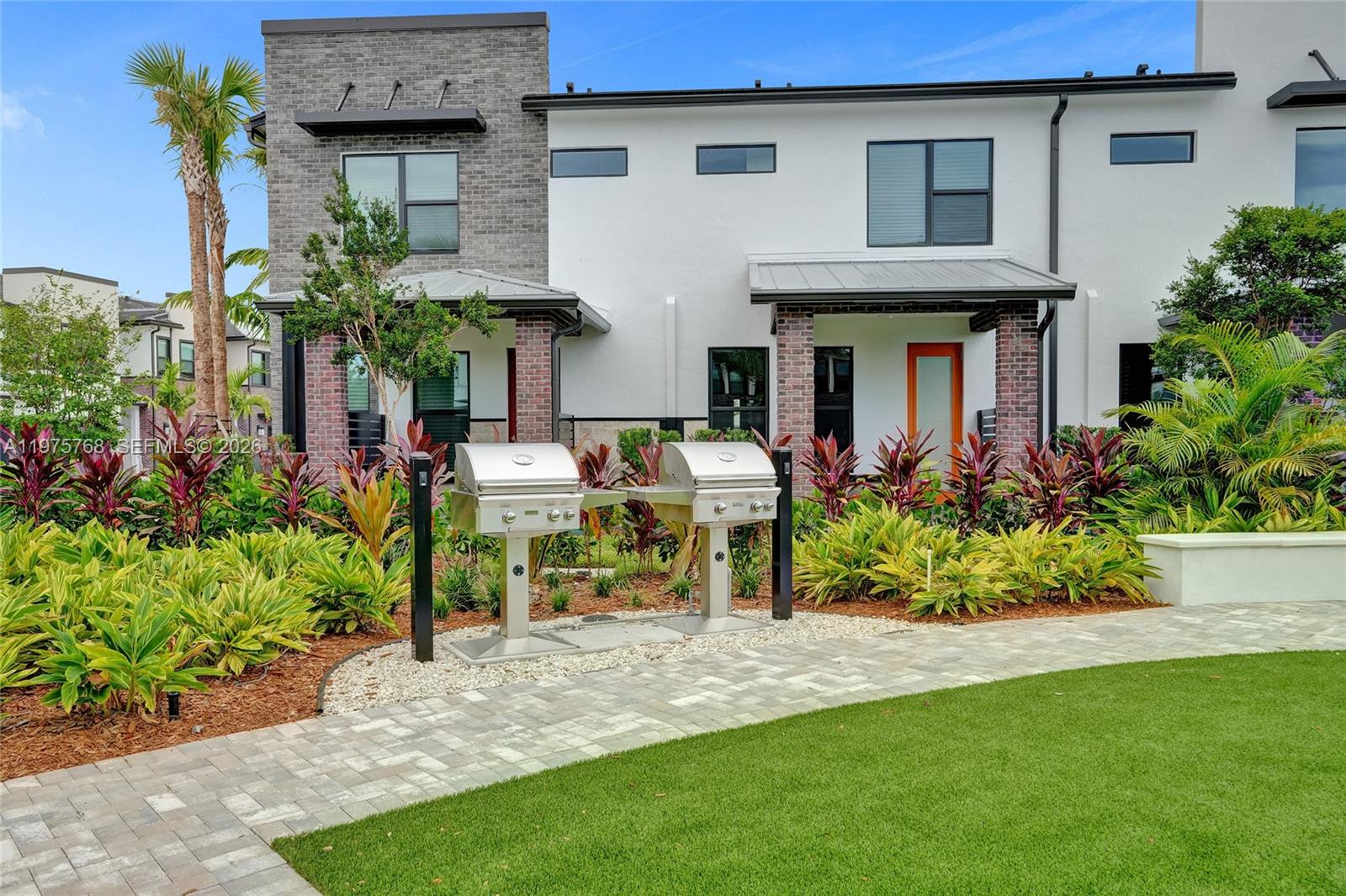 AMERICAN EXPRESS TRACT - Residential Lease