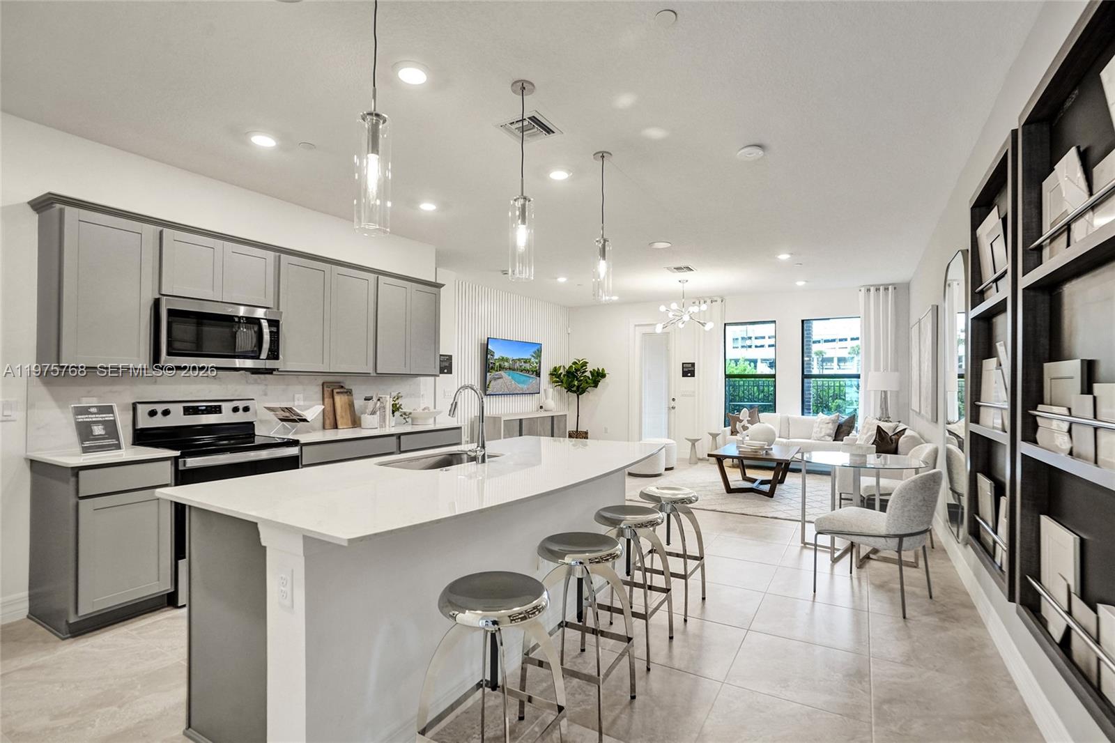 AMERICAN EXPRESS TRACT - Residential Lease