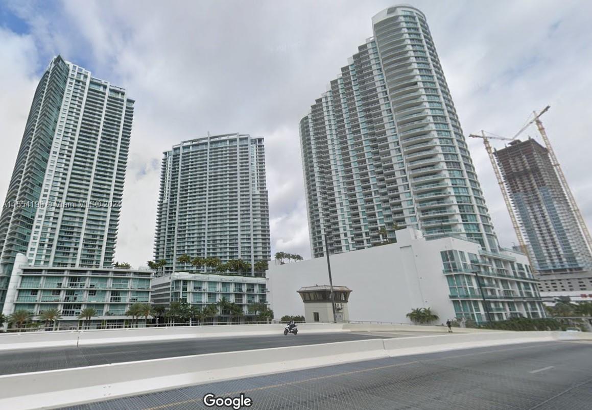 Property for Sale at 90 Sw 3rd St St 4207, Miami, Broward County, Florida - Bedrooms: 2 
Bathrooms: 2  - $575,000