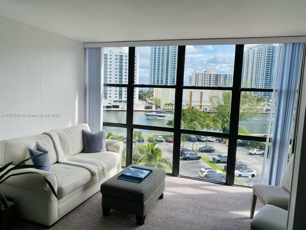 OCEANVIEW PARK CONDO - Residential