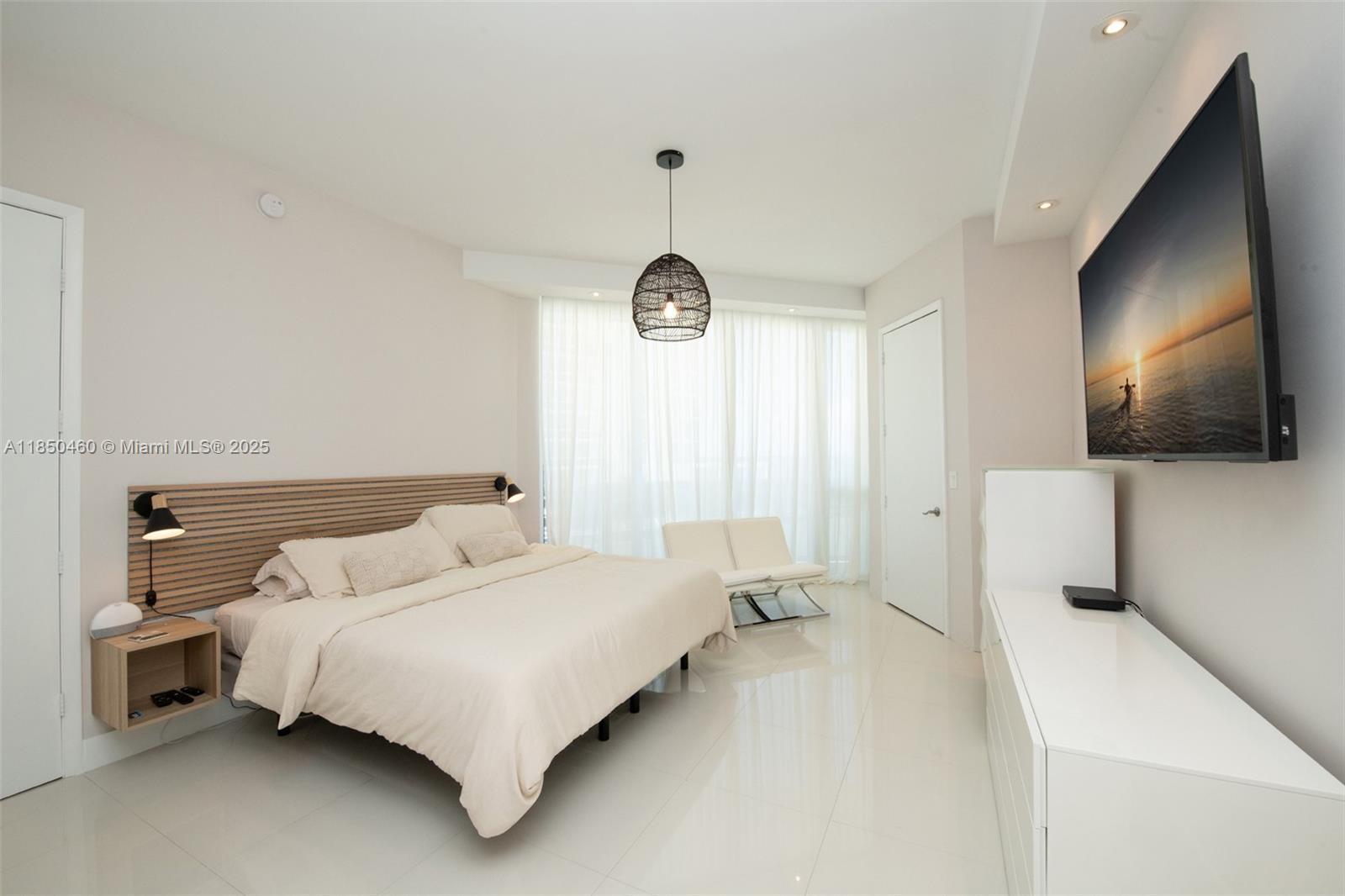 15901 Collins Ave 604 Seasonal