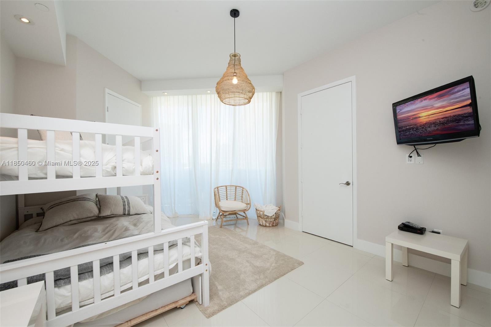 TDR TOWER II CONDO - Residential Lease