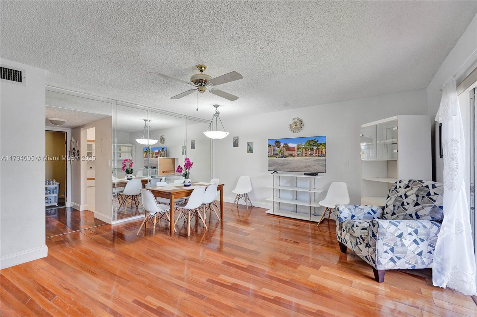 OAKBROOK IV V VI VII COND - Residential