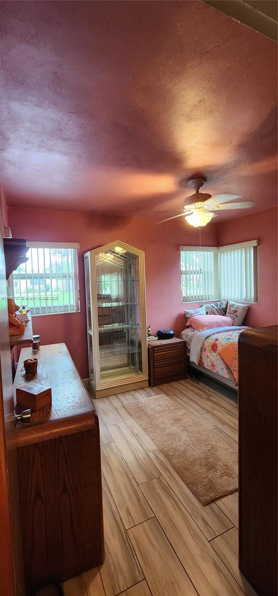 PALM LANE VILLA NO 5 - Residential