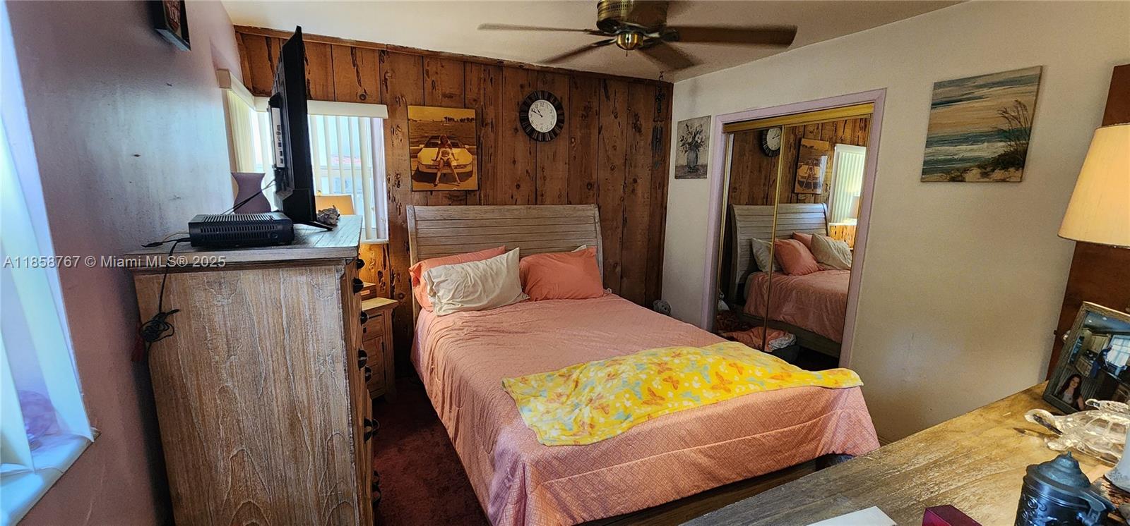 PALM LANE VILLA NO 5 - Residential