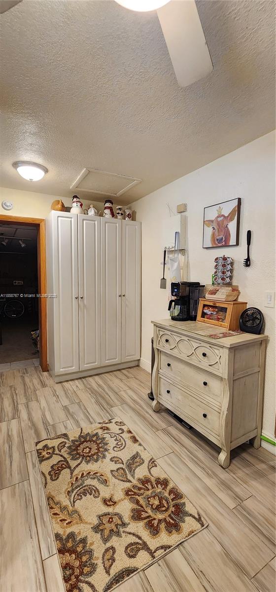 PALM LANE VILLA NO 5 - Residential