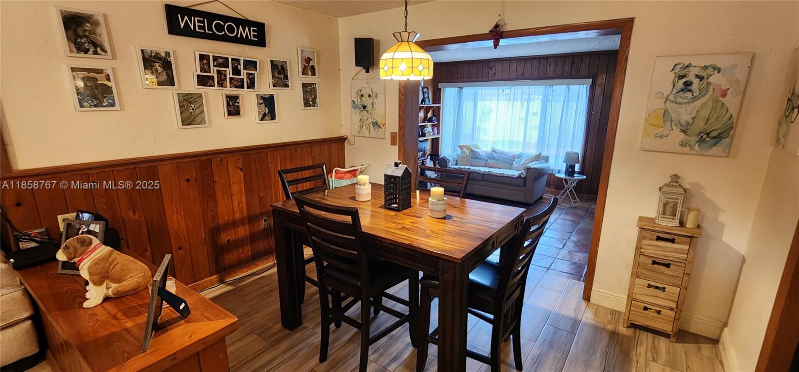 PALM LANE VILLA NO 5 - Residential