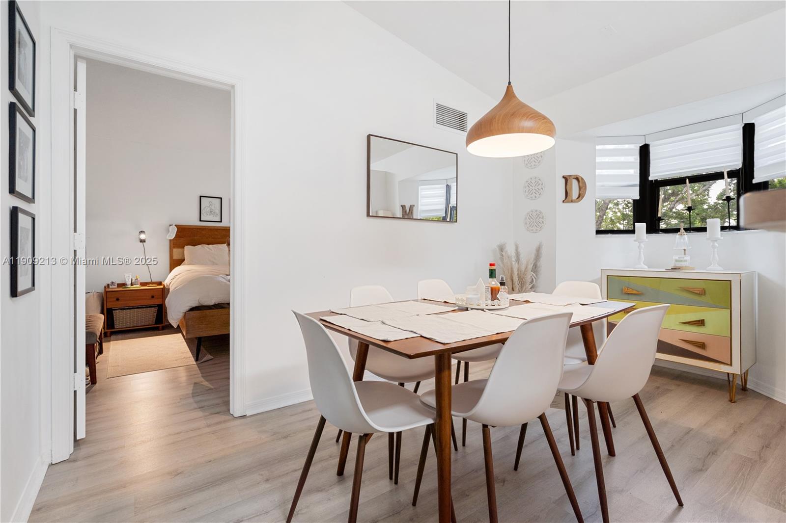 THE COURTS AT BAYSHORE II - Residential Lease