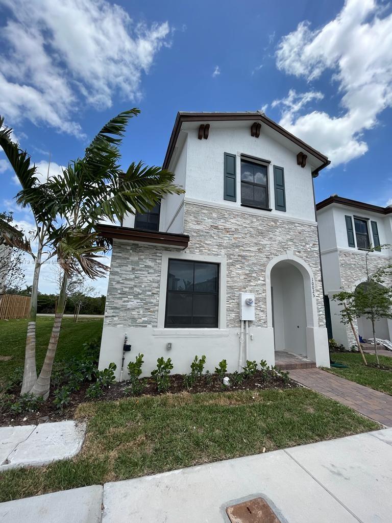 Rental Property at 10025 Sw 228th Ter 10025, Miami, Broward County, Florida - Bedrooms: 3 
Bathrooms: 3  - $2,900 MO.