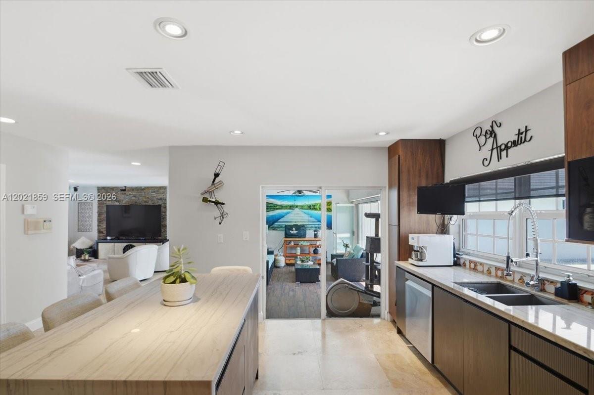 ELIAS SUB - Residential