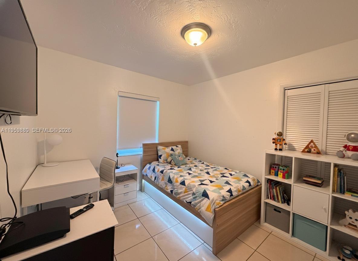 RICHMOND TOWNHOUSE - Residential