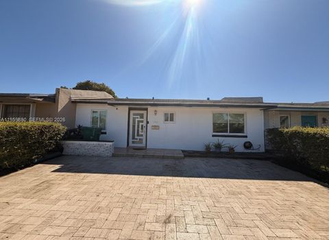 Photo of 11404 SW 150th Dr, Miami, FL 33176 (MLS # A11959880)