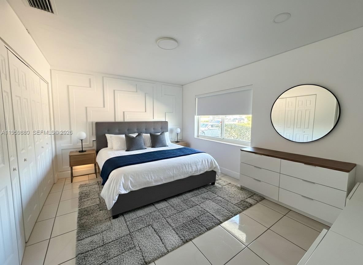 RICHMOND TOWNHOUSE - Residential