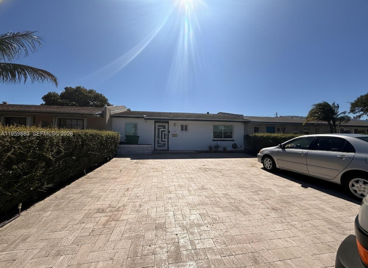 RICHMOND TOWNHOUSE - Residential