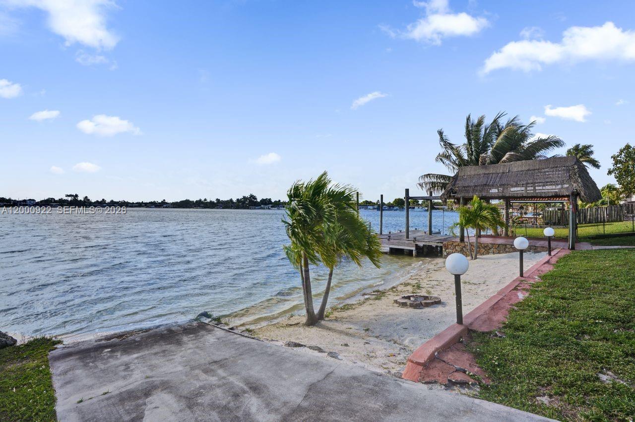 PALM SPRINGS NORTH SEC T - Residential