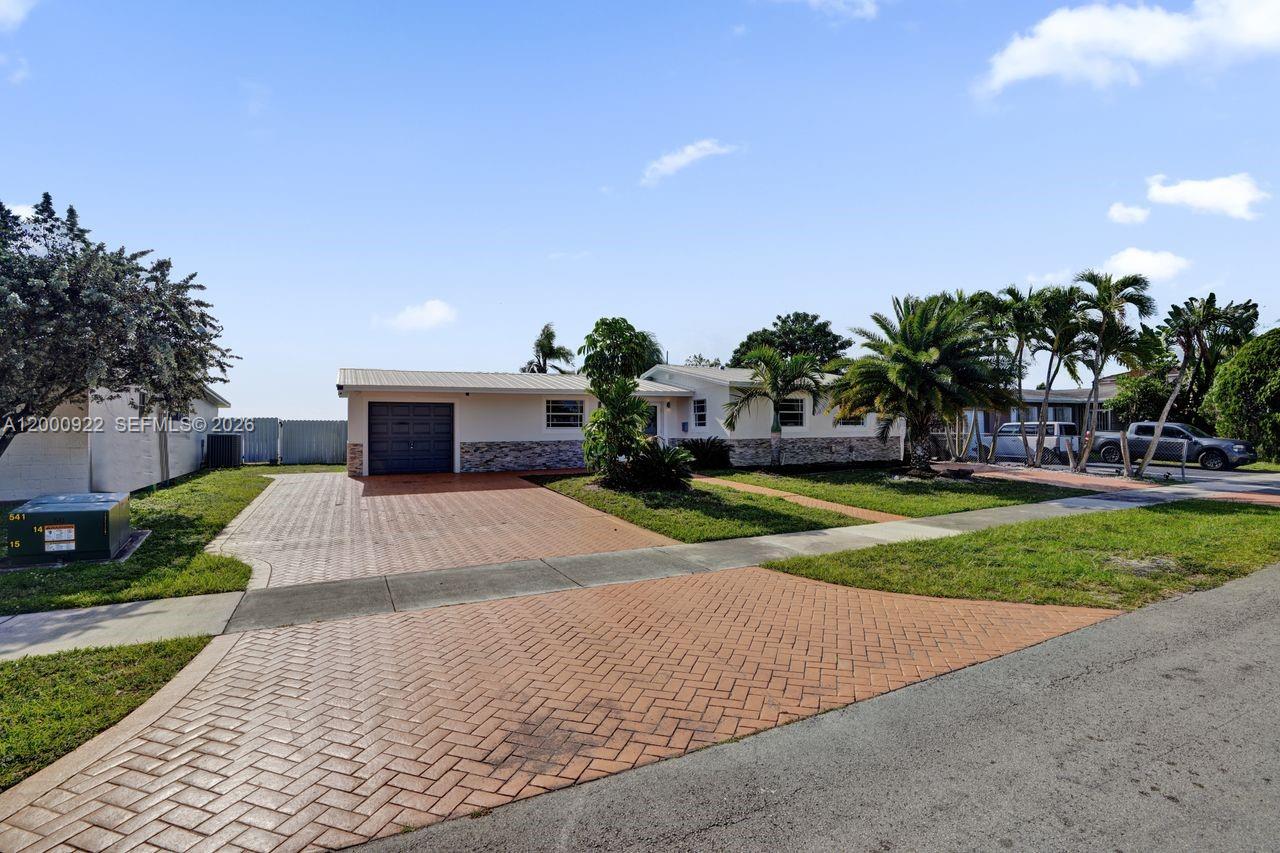 PALM SPRINGS NORTH SEC T - Residential