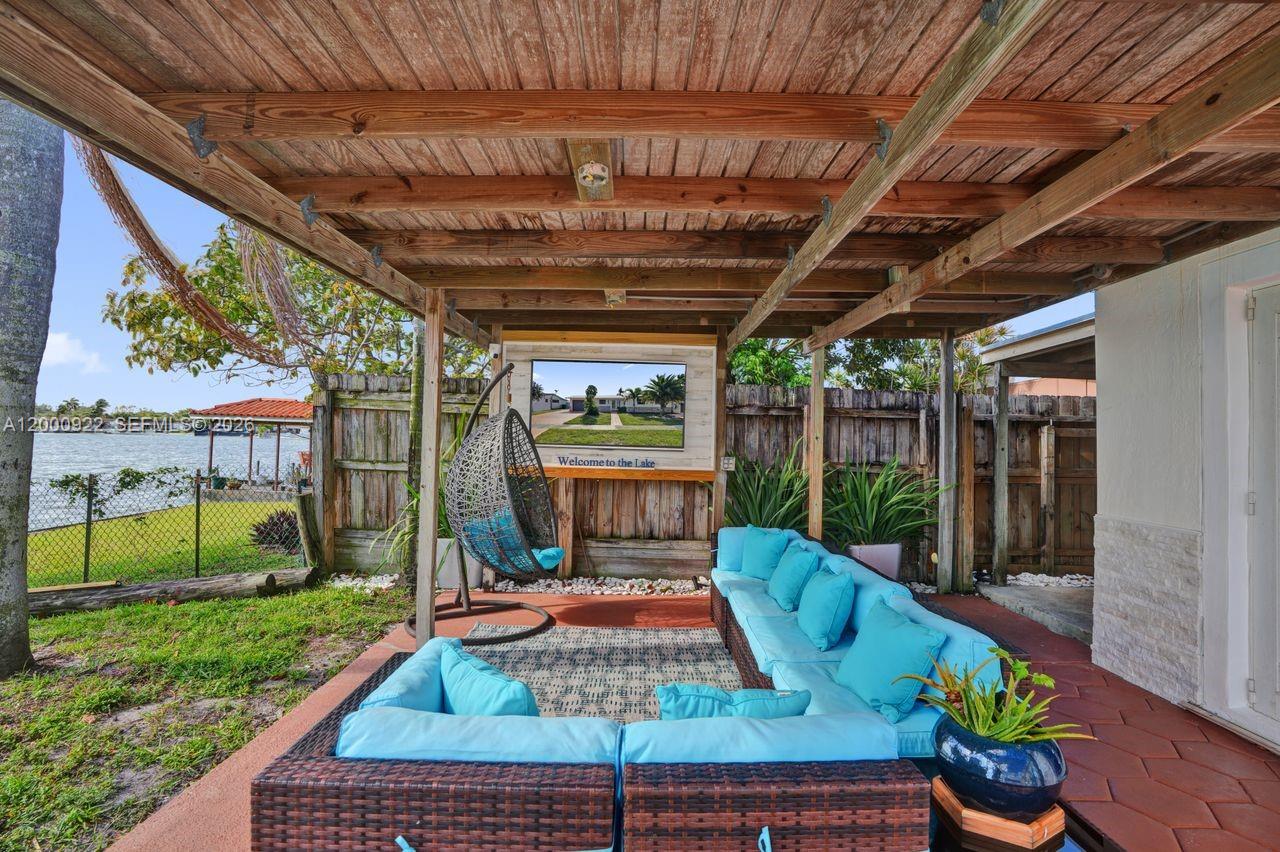 PALM SPRINGS NORTH SEC T - Residential