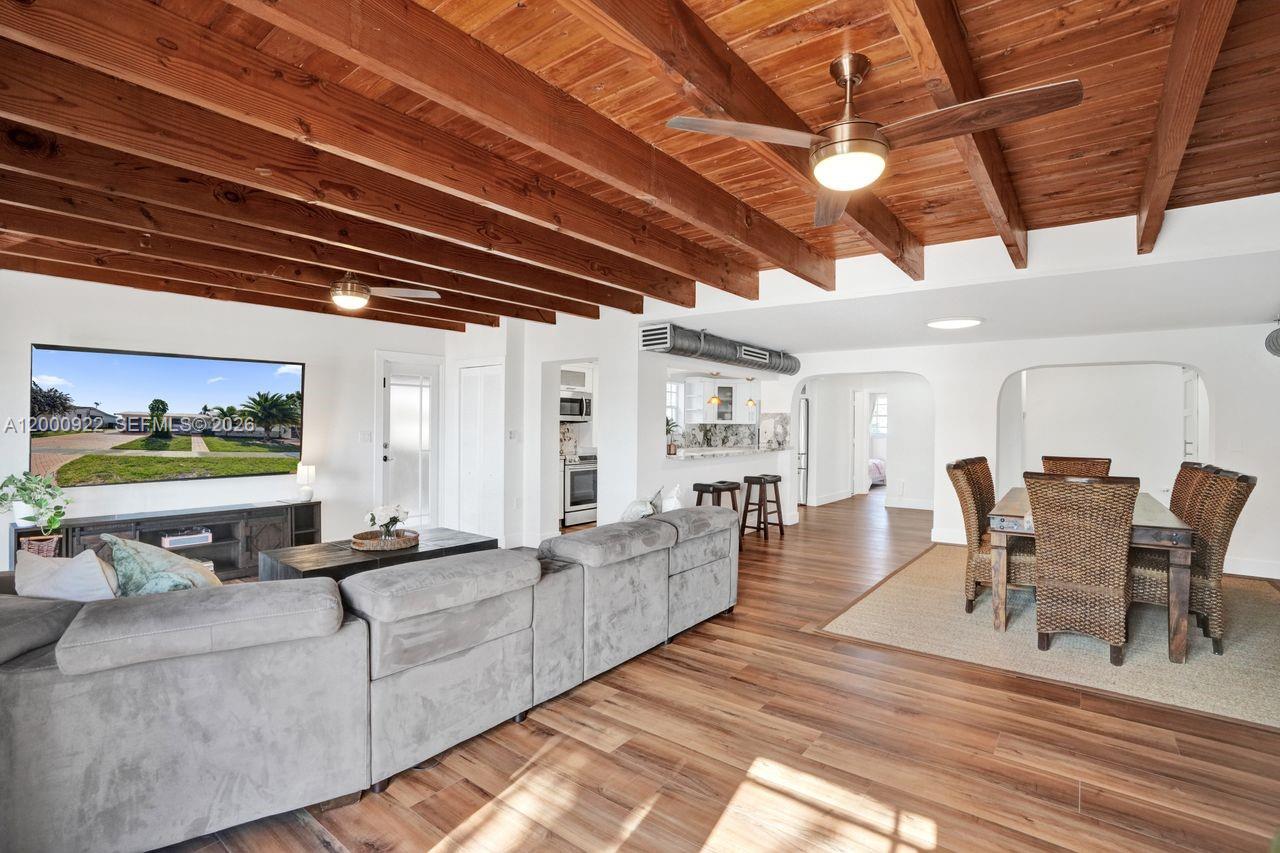 PALM SPRINGS NORTH SEC T - Residential