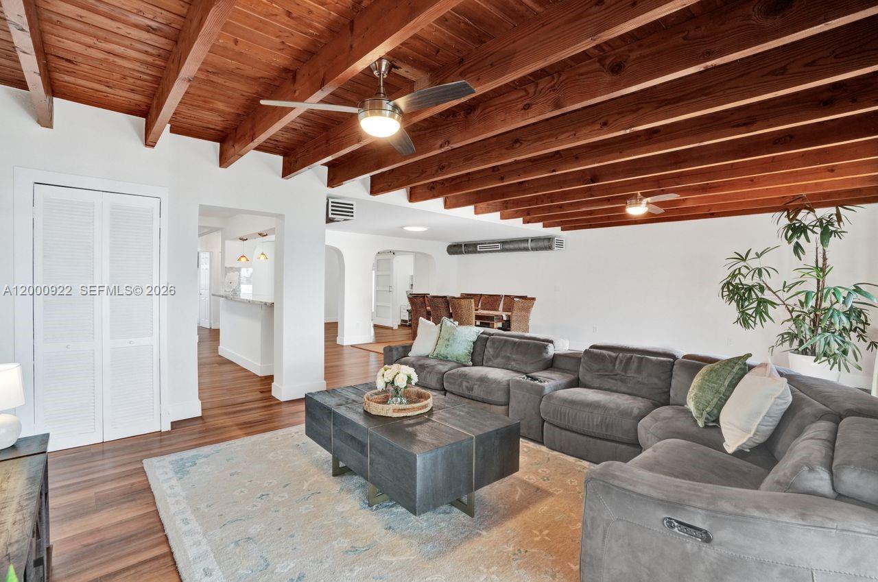 PALM SPRINGS NORTH SEC T - Residential