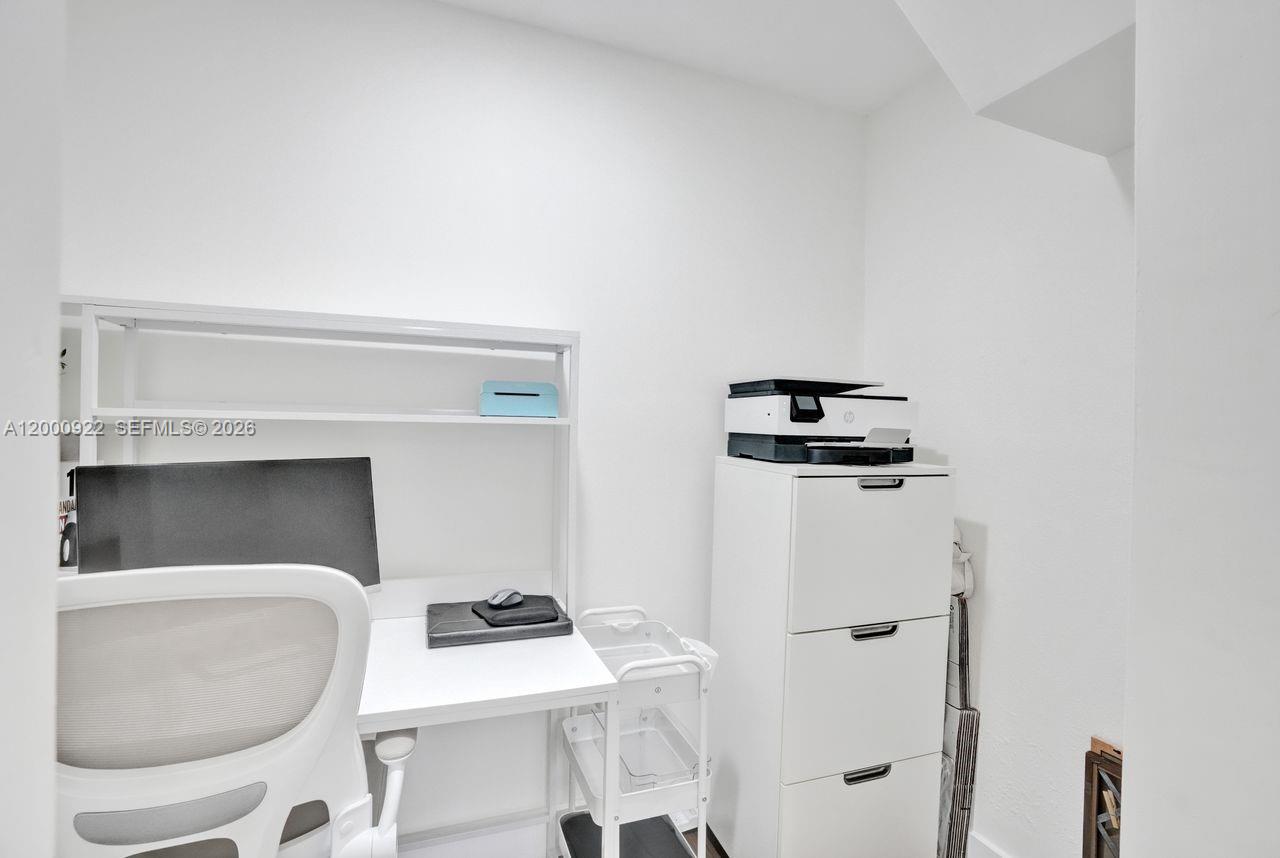 PALM SPRINGS NORTH SEC T - Residential